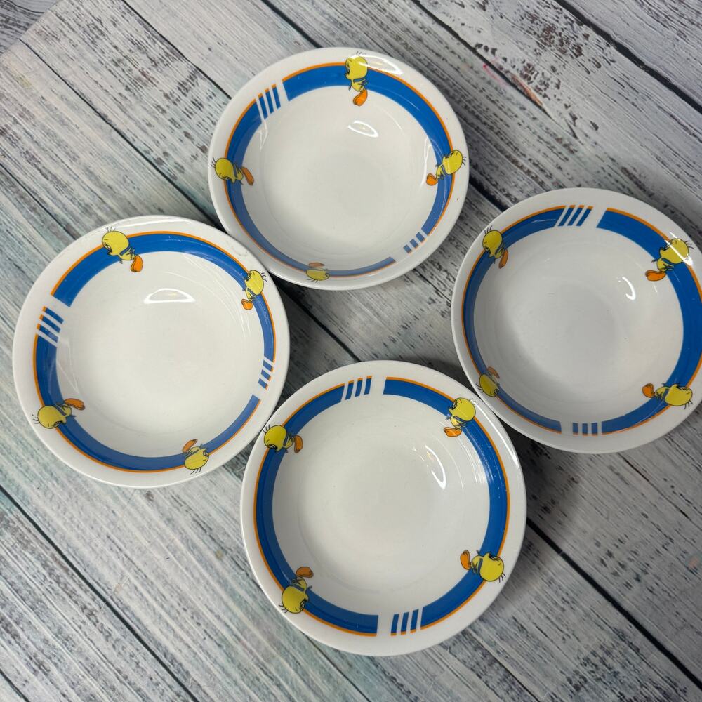 Vintage Tweety Bird Looney Tunes Cereal Bowls Set of 4 Gibson Warner Bros 1990s